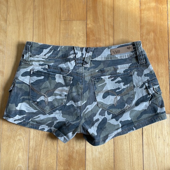 YMI 26 Low Rise short shorts - Picture 3 of 8
